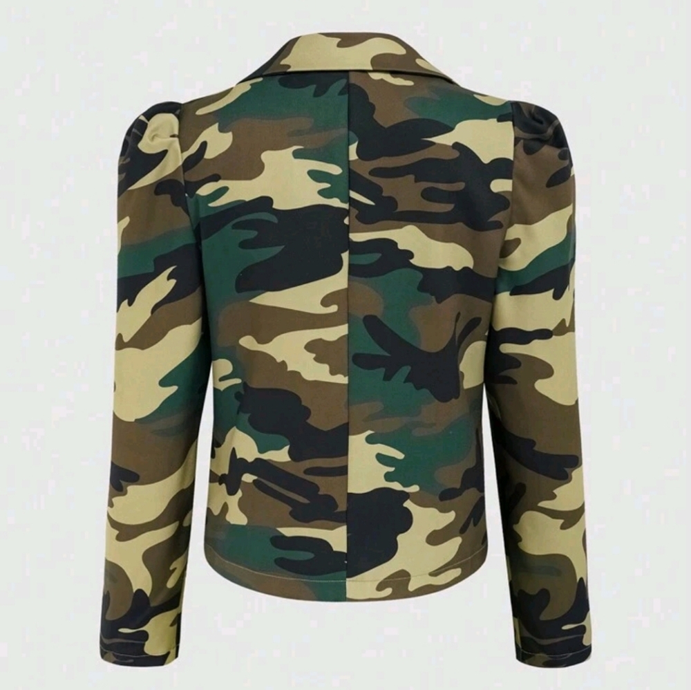 SHEIN Camouflage Jacket